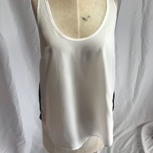 DEX SLEEVELESS BLOUSE